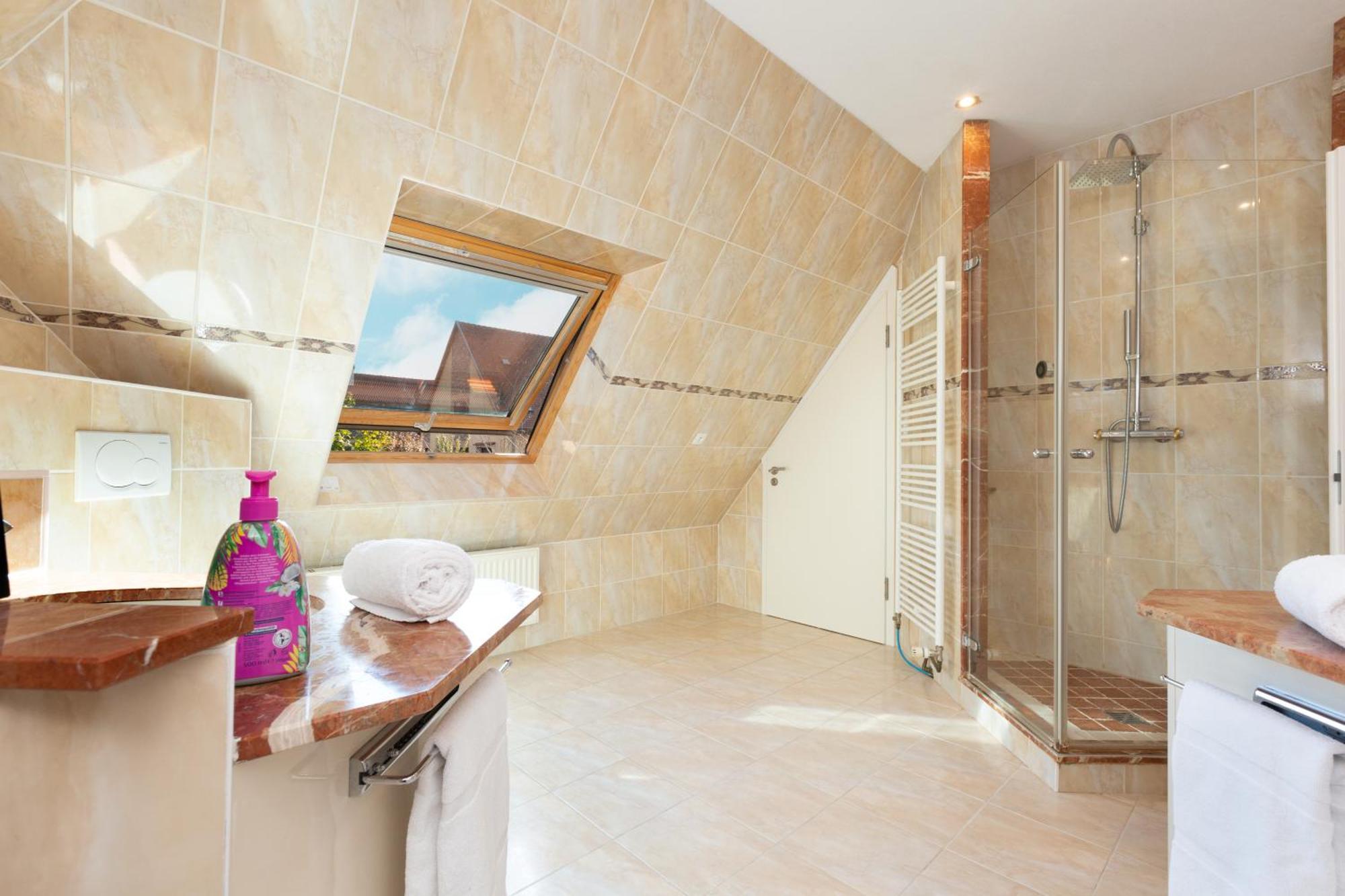 Gites Spa Strasbourg - Villa Ours - Spa Prive, Sauna, Borne D'Arcade, Babyfoot Ittenheim Экстерьер фото